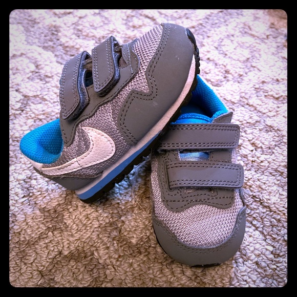 Nike sneakers - Picture 1 of 5